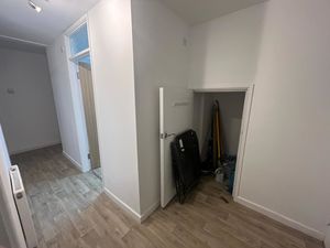 Photo 25- click for photo gallery